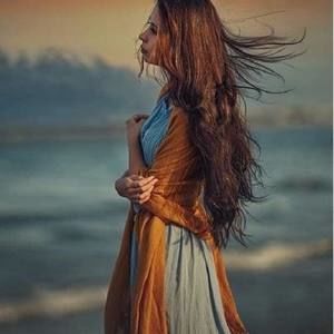 Meet your Posher, Zaina